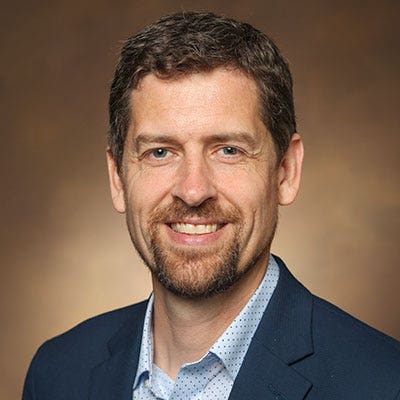 Photo of Dr. Robert Carnahan